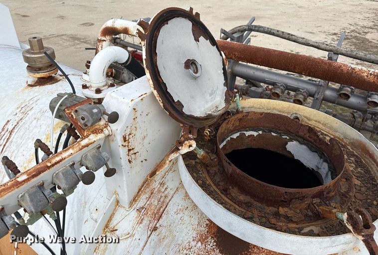 image for item DJ0895 2011 Overland acid tank trailer