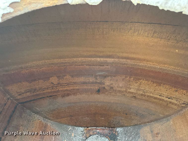 image for item DJ0895 2011 Overland acid tank trailer