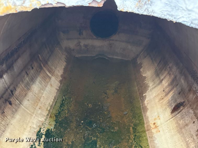 image for item DJ0895 2011 Overland acid tank trailer