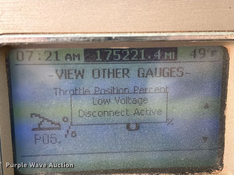 image for item DJ0896 2013 Mack CHU613 semi truck