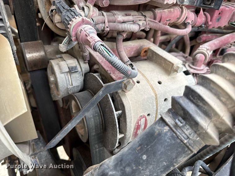 image for item DJ0896 2013 Mack CHU613 semi truck