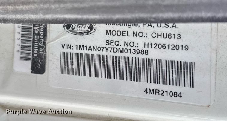 image for item DJ0896 2013 Mack CHU613 semi truck