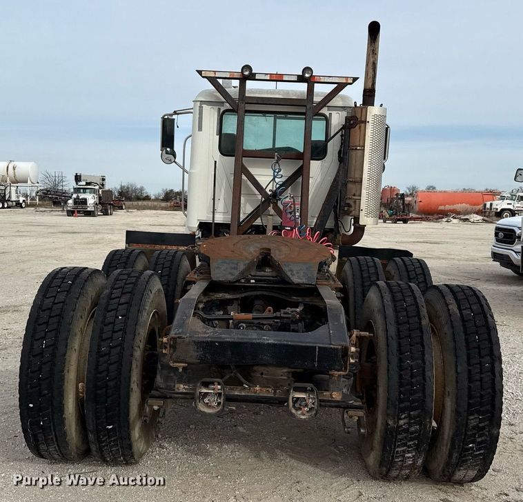 image for item DJ0897 2008 Mack CHU613 semi truck