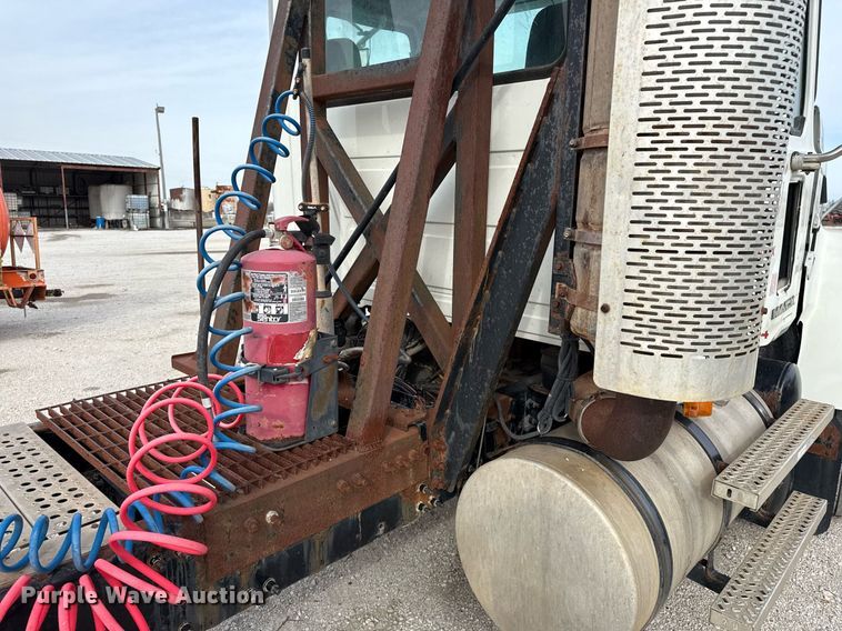 image for item DJ0897 2008 Mack CHU613 semi truck