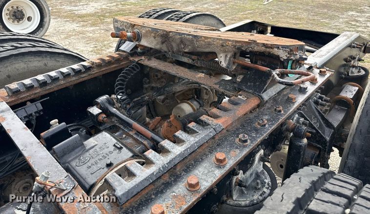 image for item DJ0897 2008 Mack CHU613 semi truck