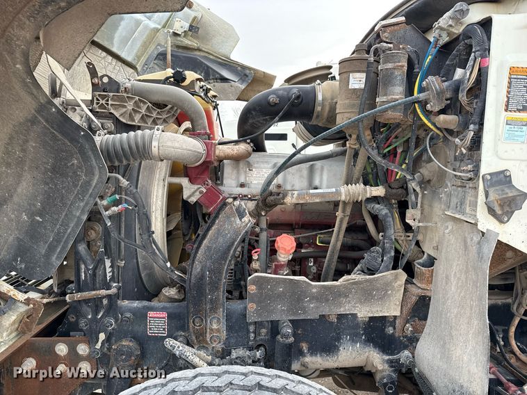 image for item DJ0897 2008 Mack CHU613 semi truck