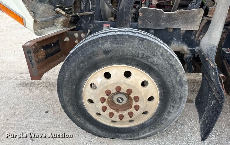 image for item DJ0897 2008 Mack CHU613 semi truck