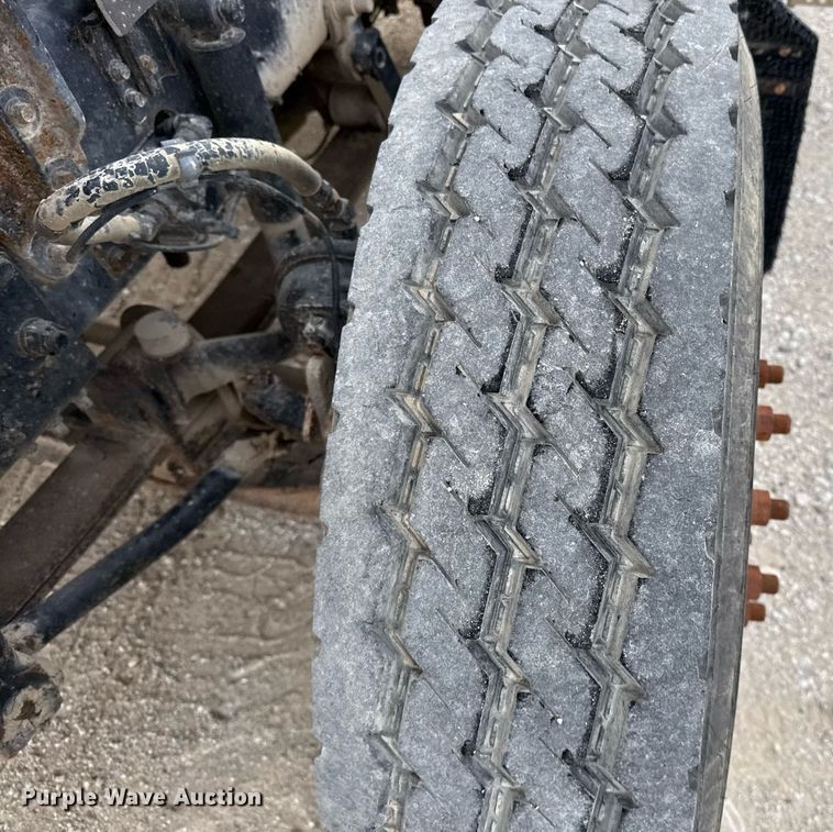 image for item DJ0897 2008 Mack CHU613 semi truck