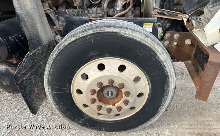 image for item DJ0897 2008 Mack CHU613 semi truck