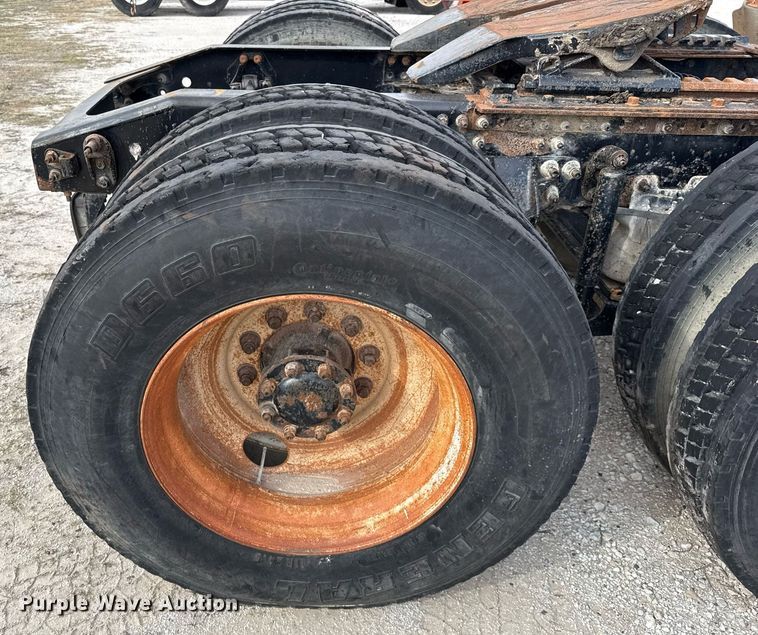 image for item DJ0897 2008 Mack CHU613 semi truck