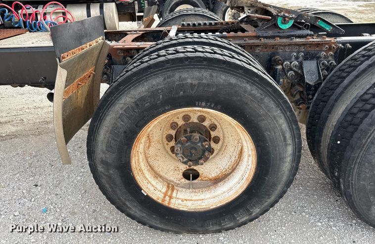 image for item DJ0897 2008 Mack CHU613 semi truck