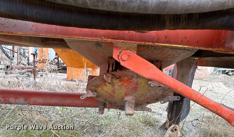 image for item DJ0898 1981 Boyd 1190 pneumatic dry bulk trailer