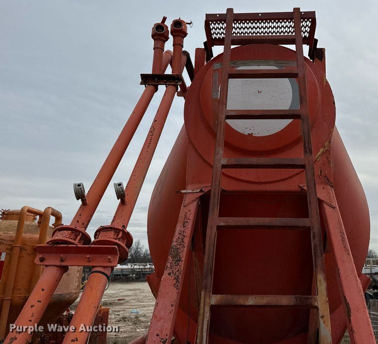 image for item DJ0898 1981 Boyd 1190 pneumatic dry bulk trailer