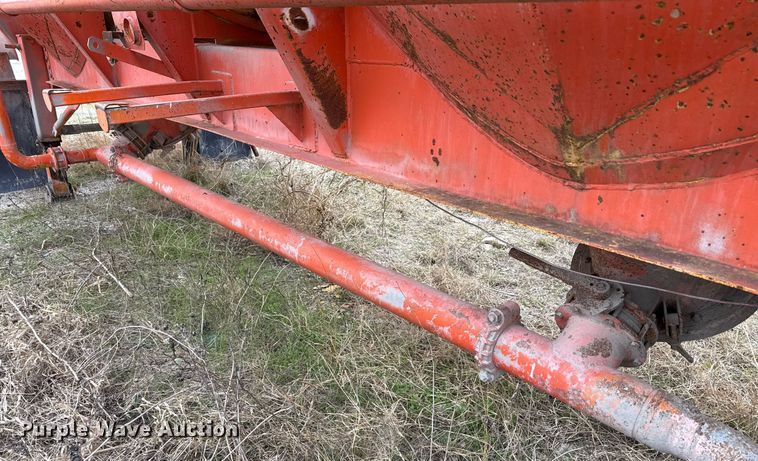 image for item DJ0898 1981 Boyd 1190 pneumatic dry bulk trailer