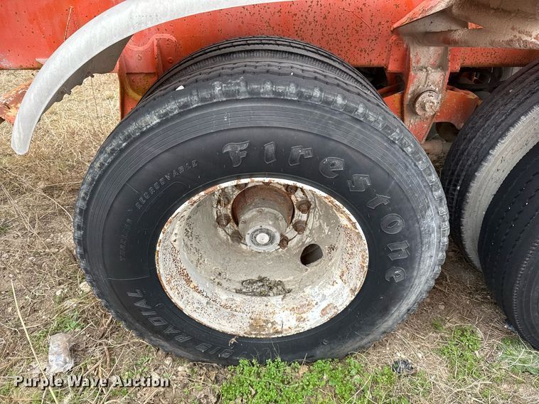 image for item DJ0898 1981 Boyd 1190 pneumatic dry bulk trailer