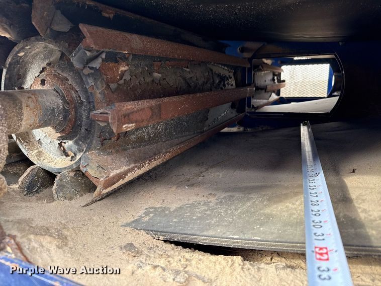 image for item DJ0899 2011 Convey-All conveyor