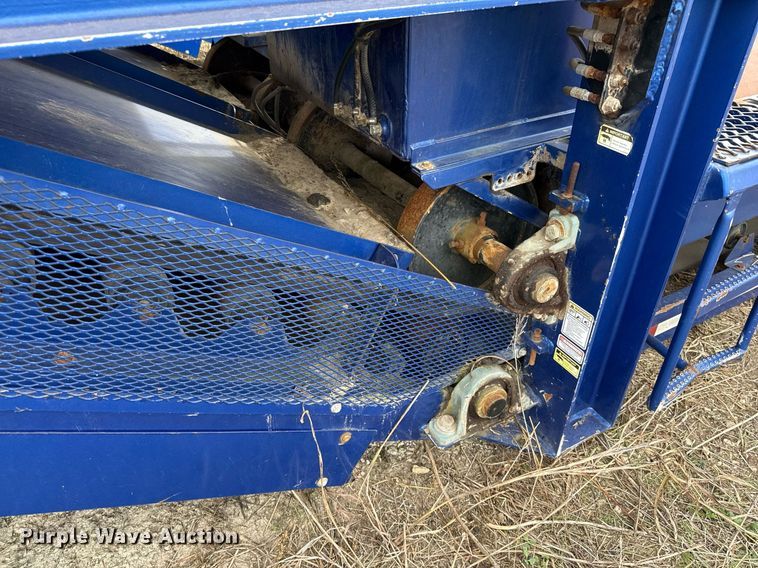 image for item DJ0899 2011 Convey-All conveyor