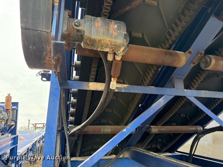 image for item DJ0899 2011 Convey-All conveyor