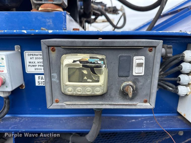 image for item DJ0899 2011 Convey-All conveyor