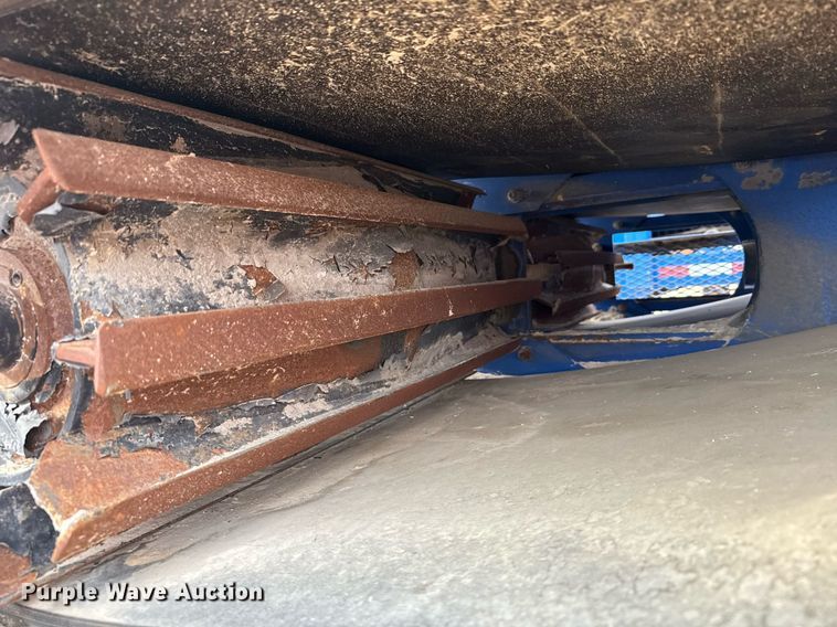 image for item DJ0900 2011 Convey-All 30