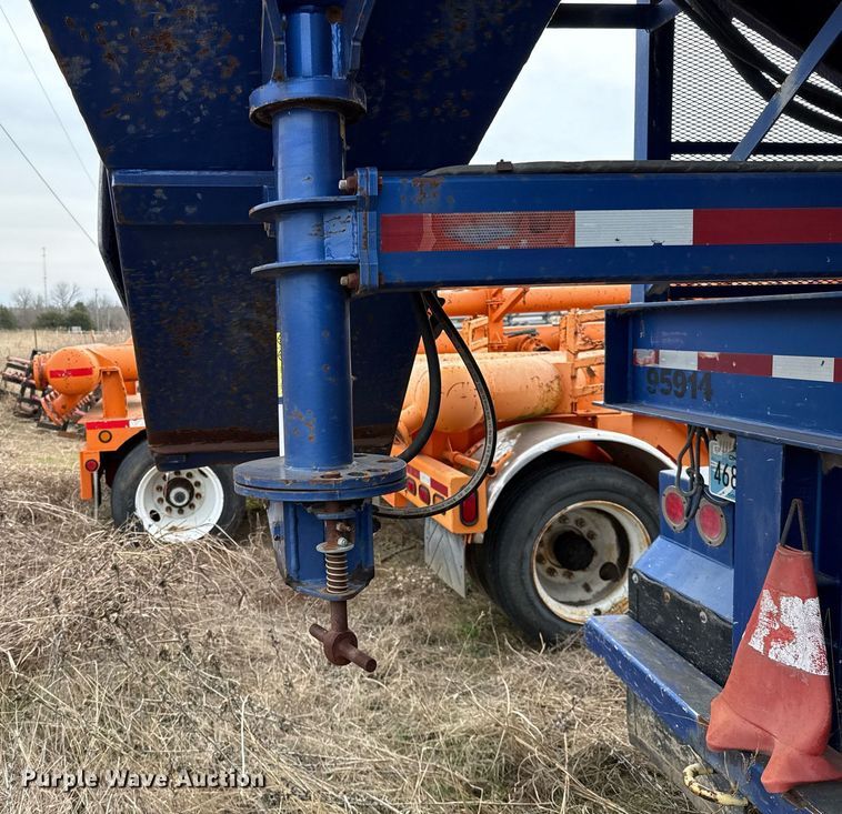 image for item DJ0900 2011 Convey-All 30