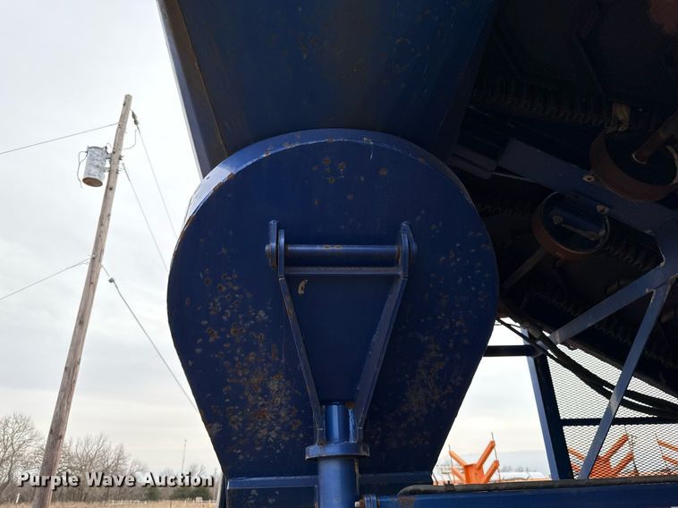 image for item DJ0900 2011 Convey-All 30