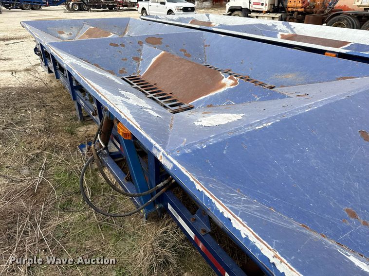 image for item DJ0900 2011 Convey-All 30