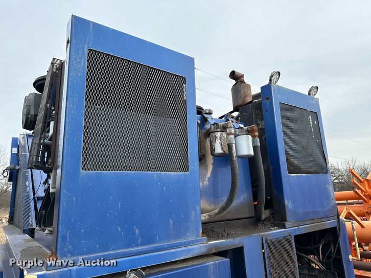 image for item DJ0900 2011 Convey-All 30