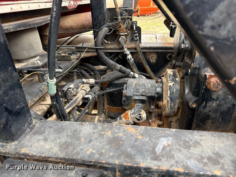 image for item DJ0902 2005 Mack CL733 kill truck