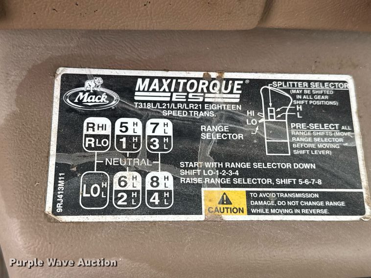 image for item DJ0902 2005 Mack CL733 kill truck