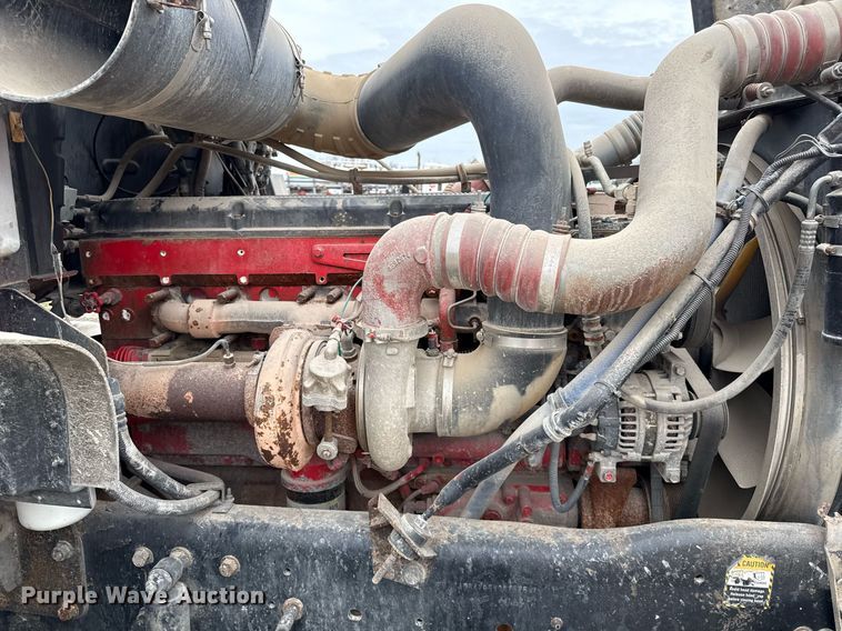 image for item DJ0902 2005 Mack CL733 kill truck