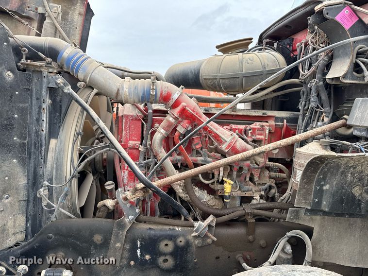 image for item DJ0902 2005 Mack CL733 kill truck