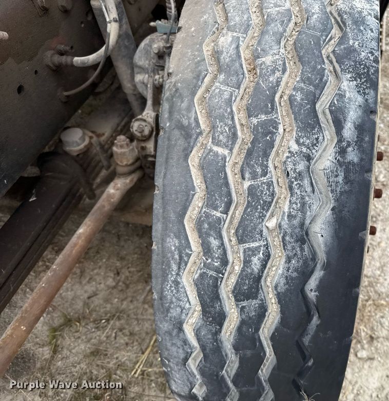 image for item DJ0902 2005 Mack CL733 kill truck