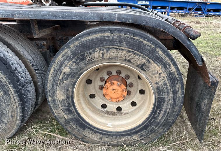 image for item DJ0902 2005 Mack CL733 kill truck