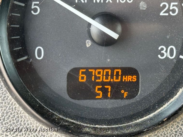 image for item DJ0908 2013 Peterbilt 367 semi truck