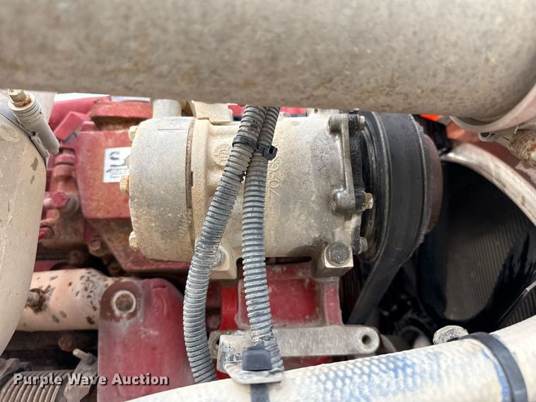 image for item DJ0908 2013 Peterbilt 367 semi truck