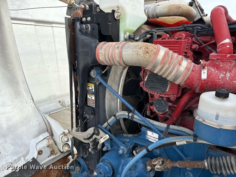 image for item DJ0908 2013 Peterbilt 367 semi truck