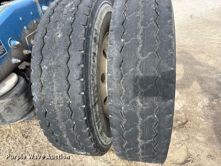 image for item DJ0908 2013 Peterbilt 367 semi truck