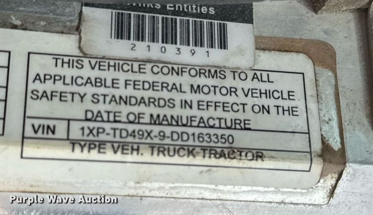 image for item DJ0908 2013 Peterbilt 367 semi truck