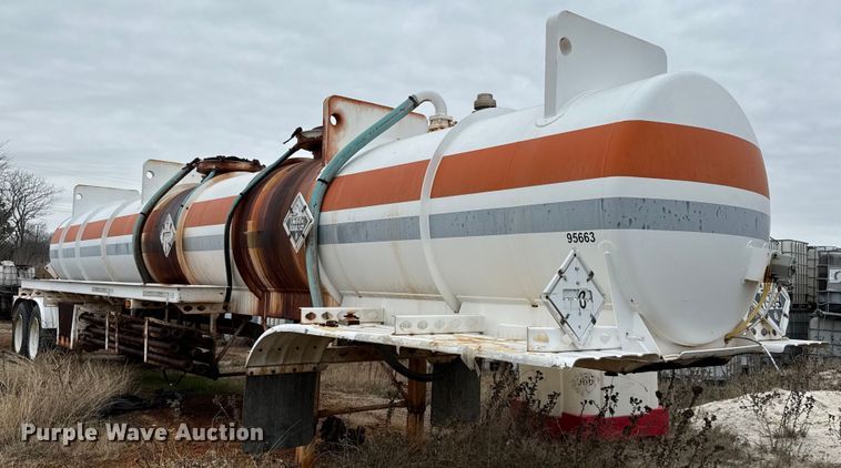 image for item DJ0909 2018 Troxell acid tank trailer