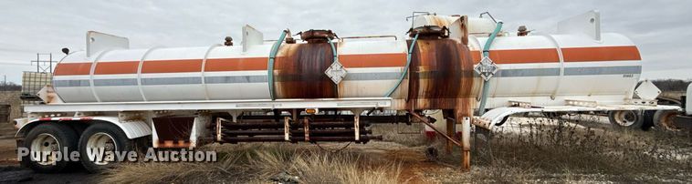 image for item DJ0909 2018 Troxell acid tank trailer