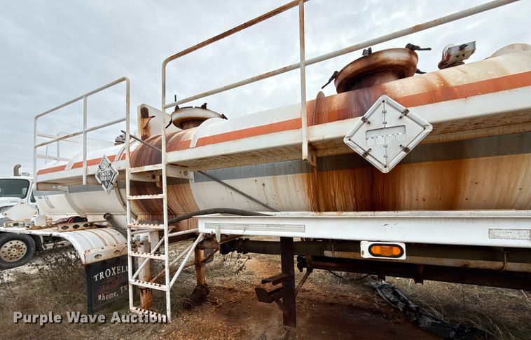 image for item DJ0909 2018 Troxell acid tank trailer