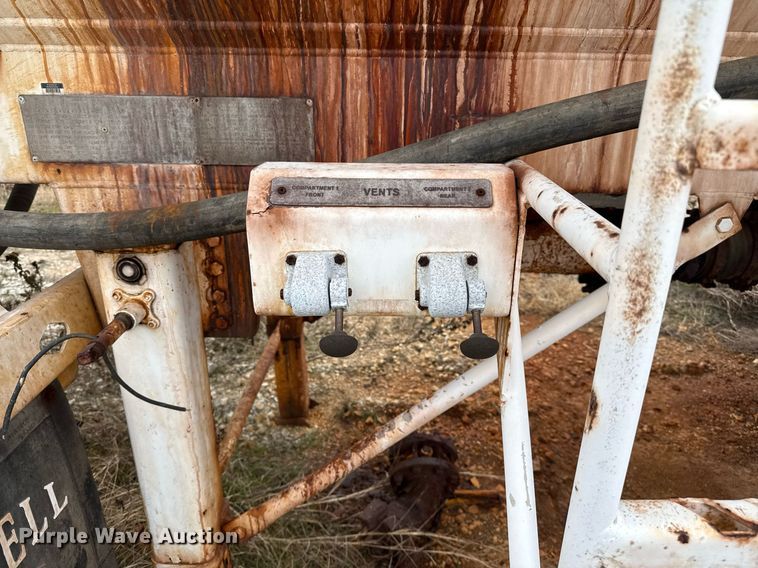 image for item DJ0909 2018 Troxell acid tank trailer