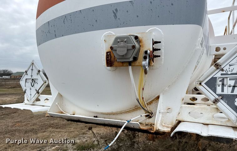 image for item DJ0909 2018 Troxell acid tank trailer