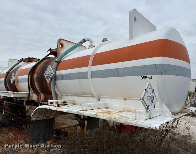 image for item DJ0909 2018 Troxell acid tank trailer