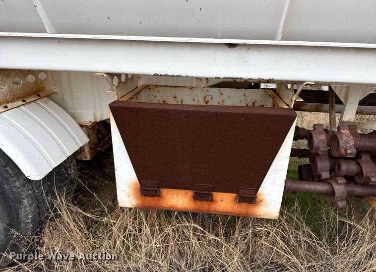 image for item DJ0909 2018 Troxell acid tank trailer