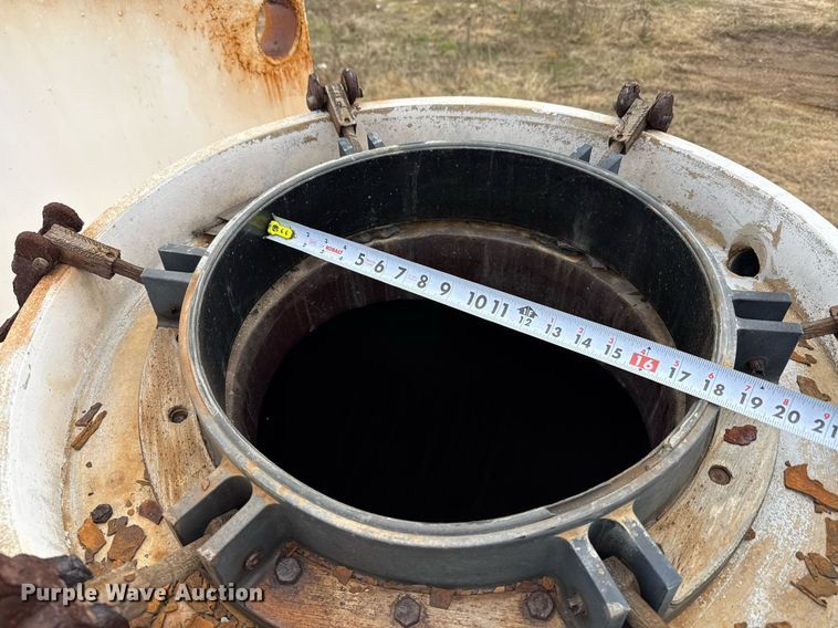 image for item DJ0909 2018 Troxell acid tank trailer