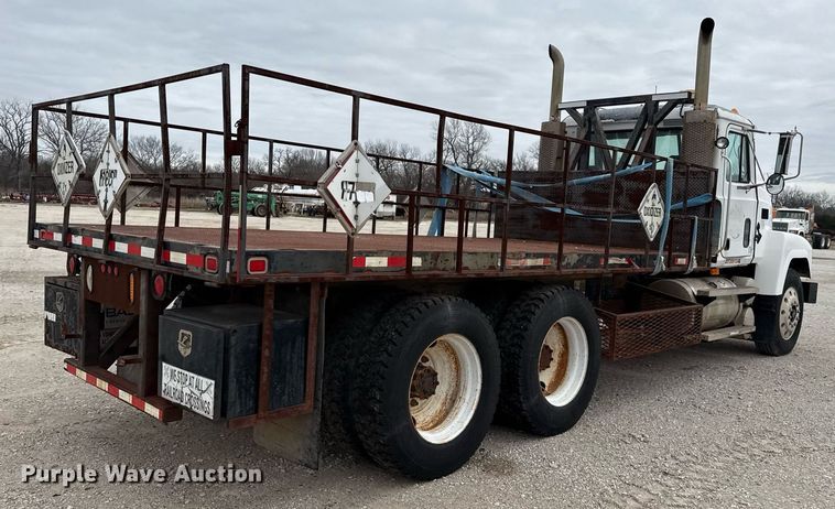 image for item DJ0910 2002 Mack CH613 flatbed truck