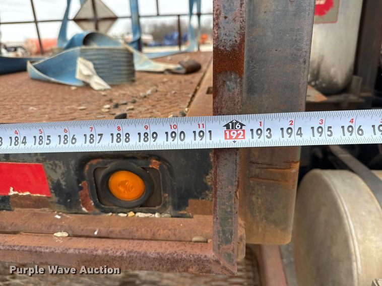 image for item DJ0910 2002 Mack CH613 flatbed truck