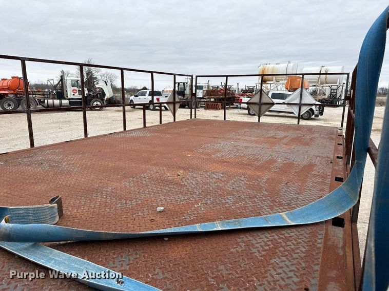 image for item DJ0910 2002 Mack CH613 flatbed truck